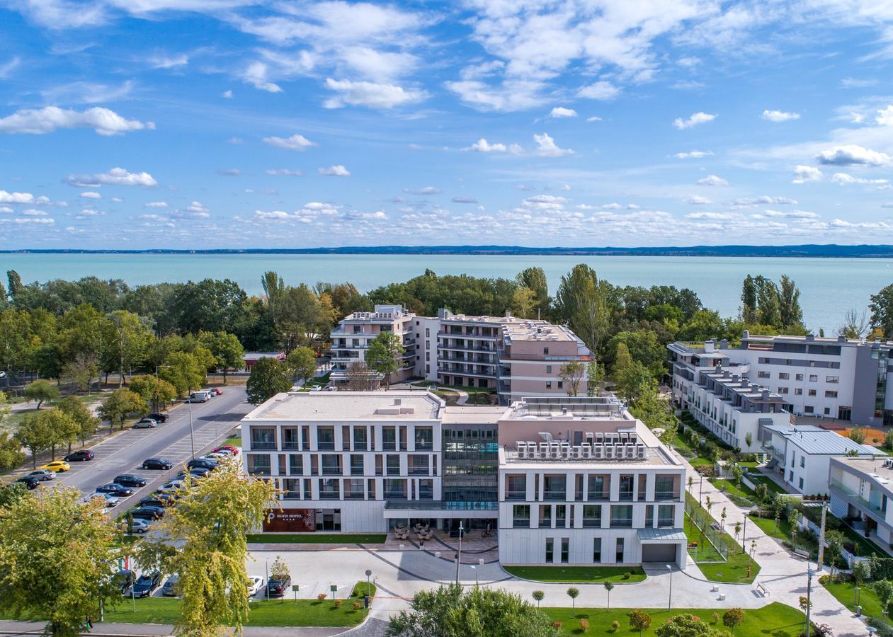 Aura Hotel Adults Only Balatonfured Exterior photo